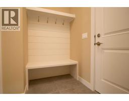 127 Sundown Crescent - photo 17