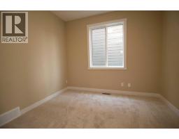 127 Sundown Crescent - photo 11