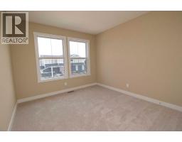 127 Sundown Crescent - photo 22