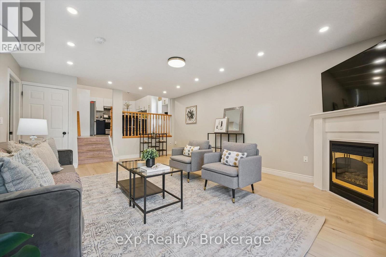 148 CLAIRFIELDS DRIVE W - Image 15