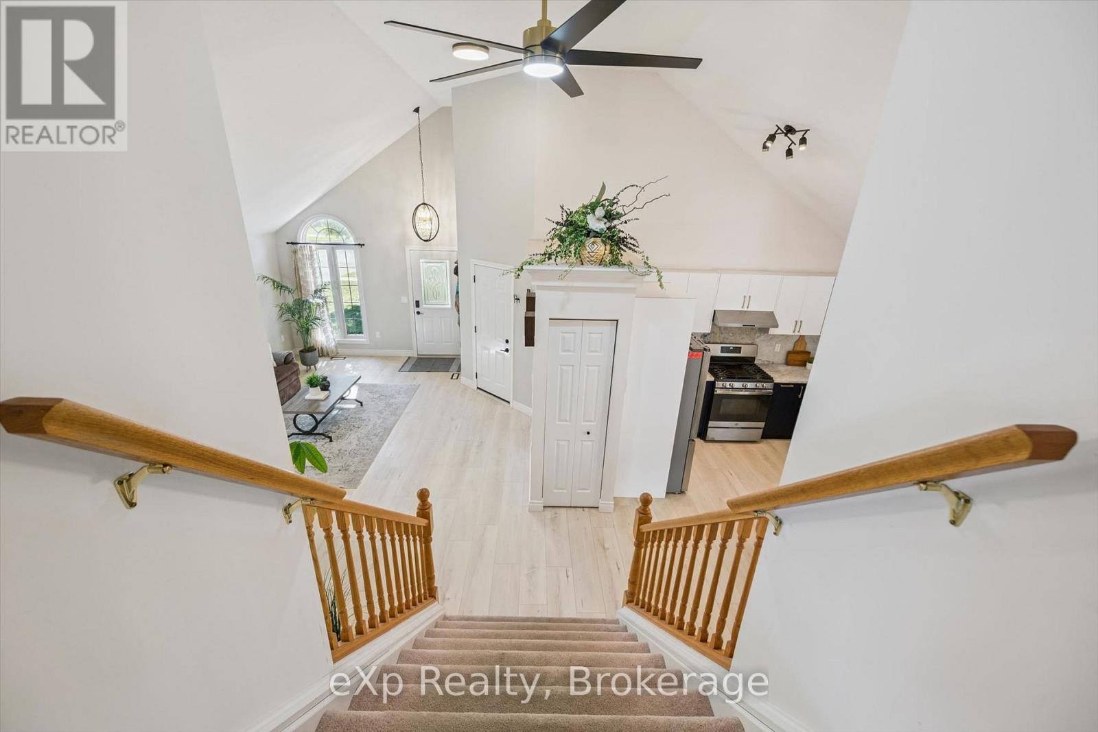 148 CLAIRFIELDS DRIVE W - Image 19