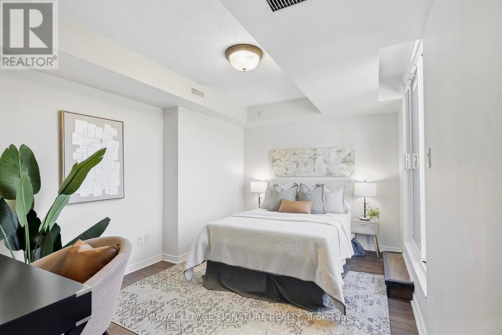 #225 11 RUTTAN STREET - 26