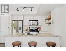 225 - 11 Ruttan Street, Toronto, ON M6P0A1 Photo 8