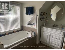 2nd Flr - 716 Ossington Avenue, Toronto, ON M5G3T7 Photo 13