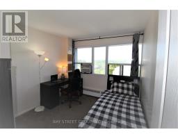 1010 - 100 Leeward Glenway, Toronto, ON M3C2Z1 Photo 10