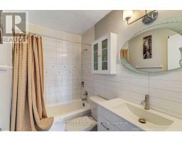 1010 - 100 Leeward Glenway, Toronto, ON M3C2Z1 Photo 22