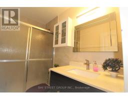 1010 - 100 Leeward Glenway, Toronto, ON M3C2Z1 Photo 20