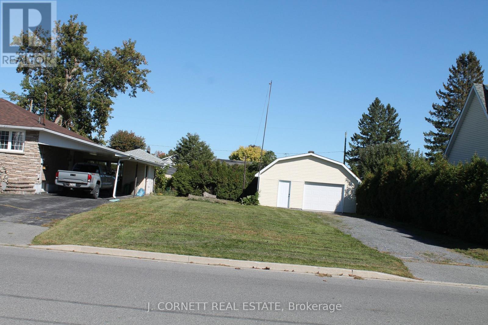 1319 NOTRE DAME STREET - Image 30