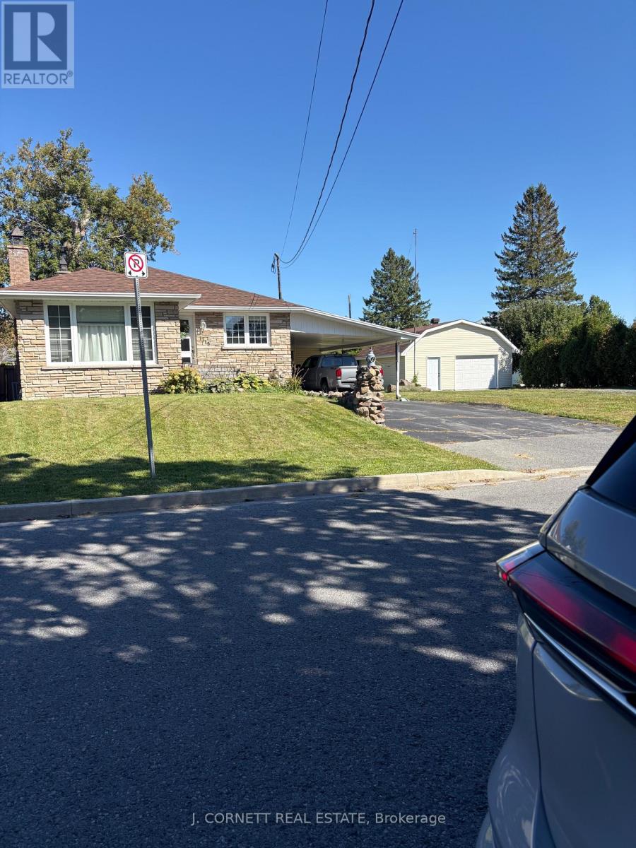 1319 NOTRE DAME STREET - Image 31