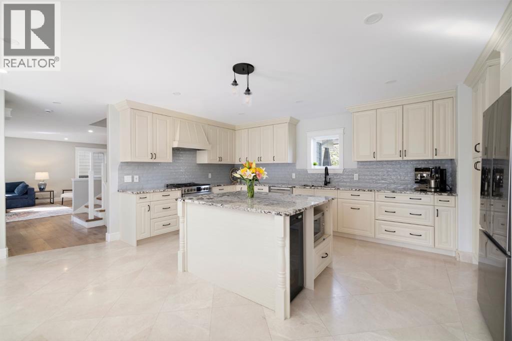 3915 23 Avenue SW - photo 18