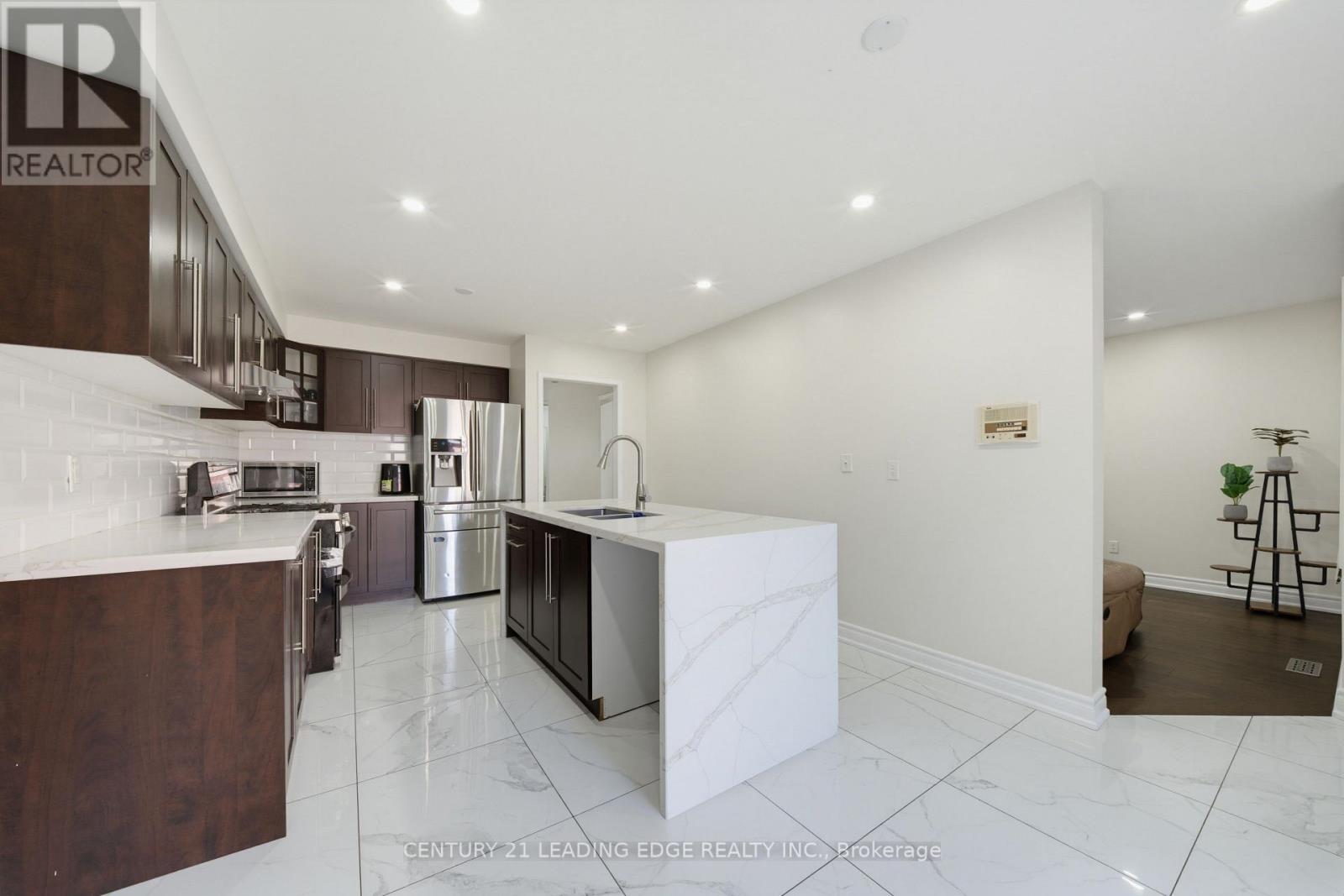 2353 WILDWOOD CRESCENT - 15