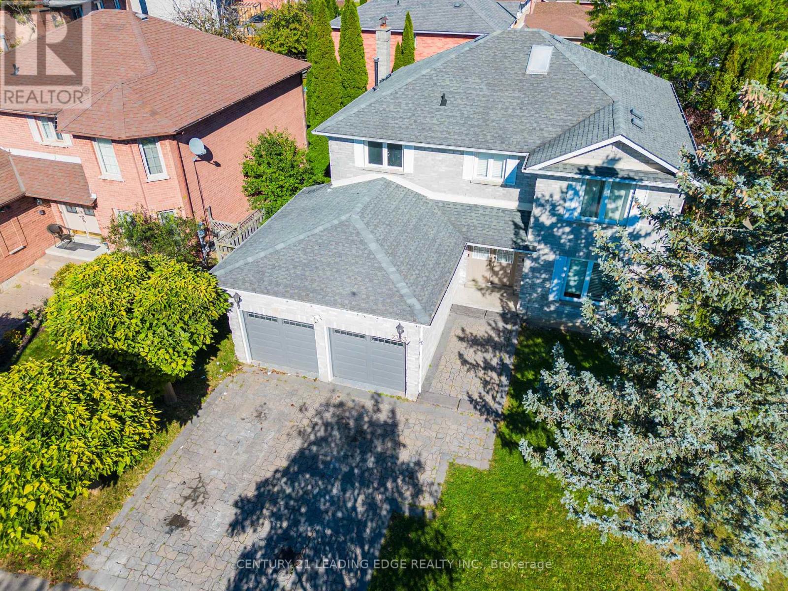 2353 WILDWOOD CRESCENT - 2