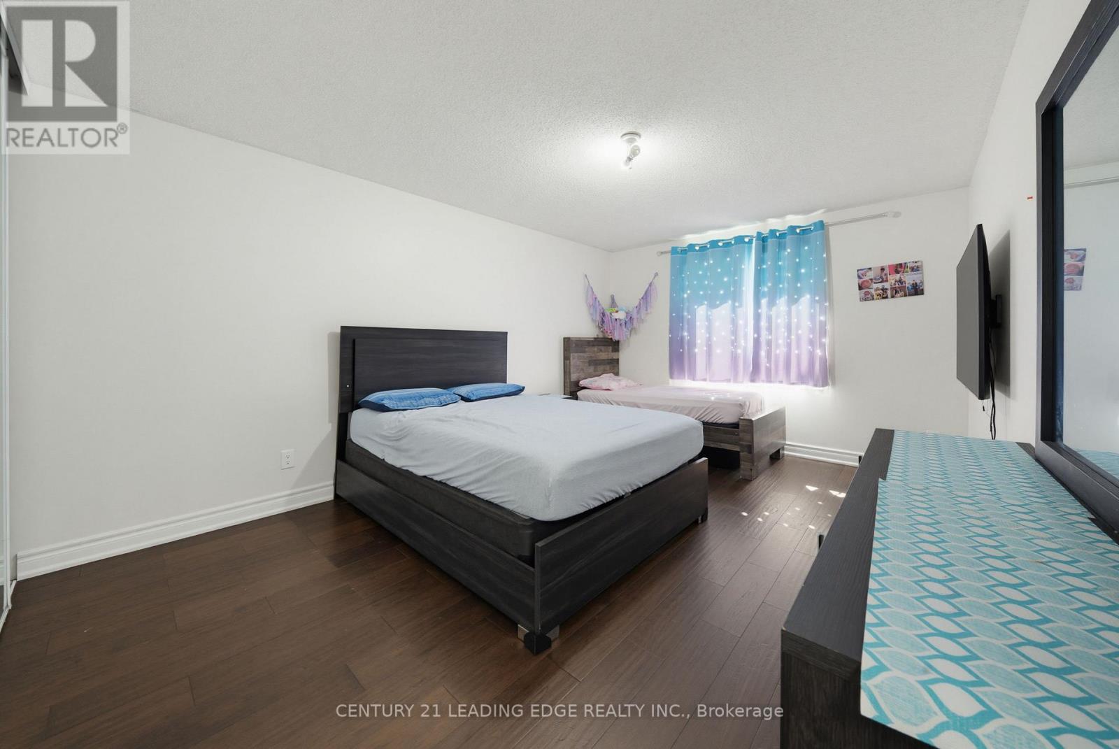2353 WILDWOOD CRESCENT - Image 30