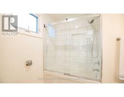 563 Berwick Crescent, Oshawa, ON L1J3E6 Photo 12