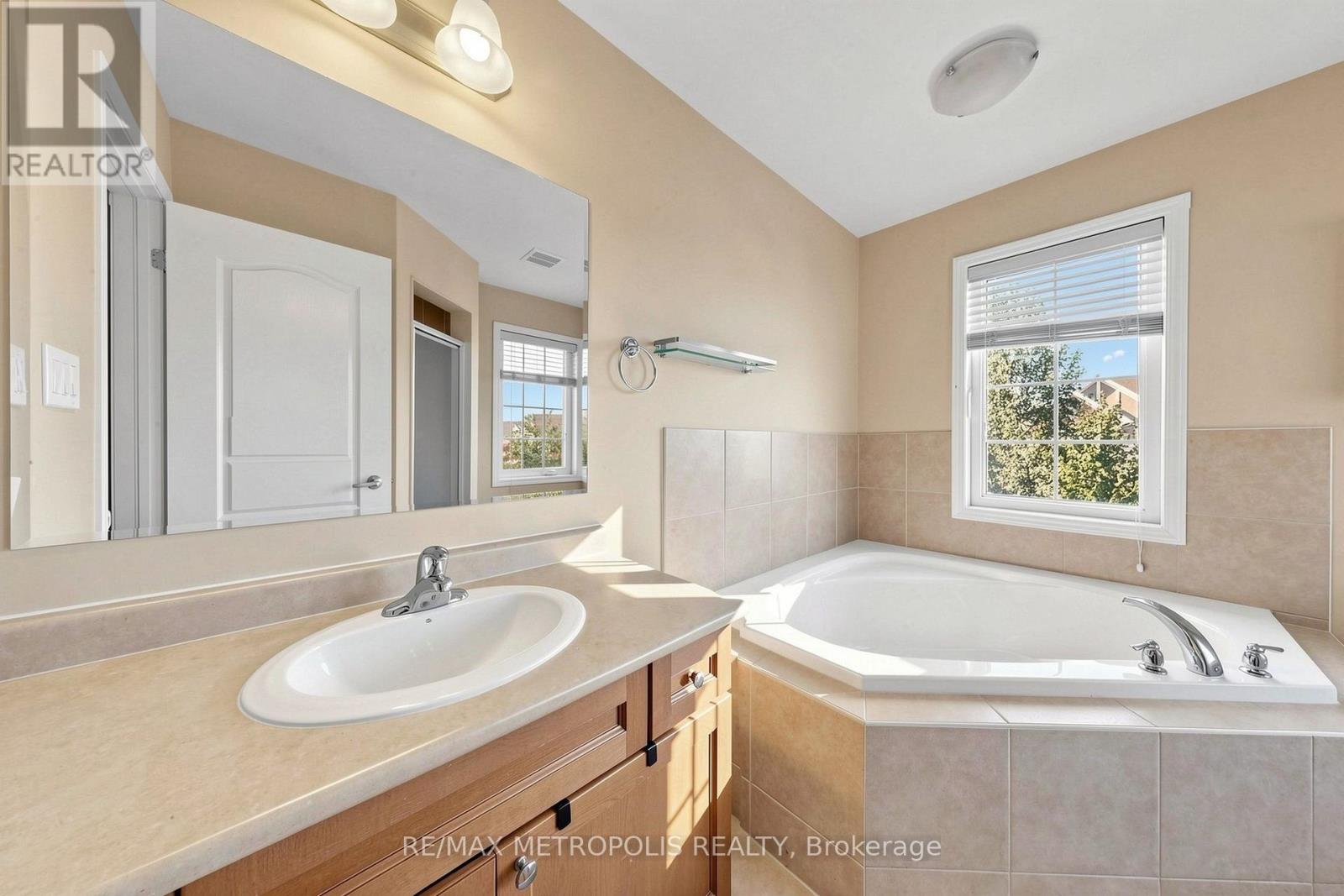 1913 LIATRIS DRIVE - Image 29