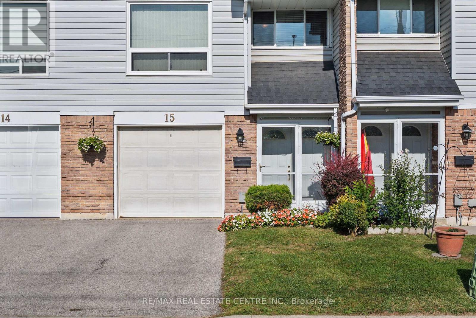 Photo of 15 - 33 CELESTE DRIVE