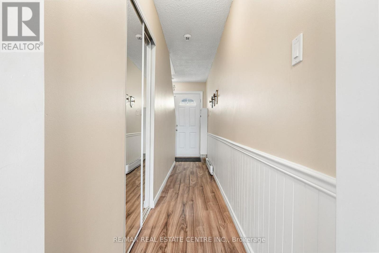 Photo of 15 - 33 CELESTE DRIVE