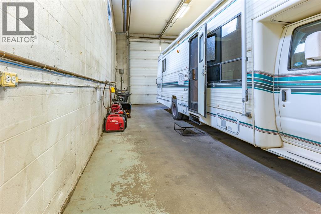 1944 11 Avenue NW, Medicine Hat — photo 15