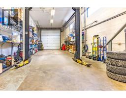 1944 11 Avenue Nw, Medicine Hat, AB T1C1T6 Photo 17