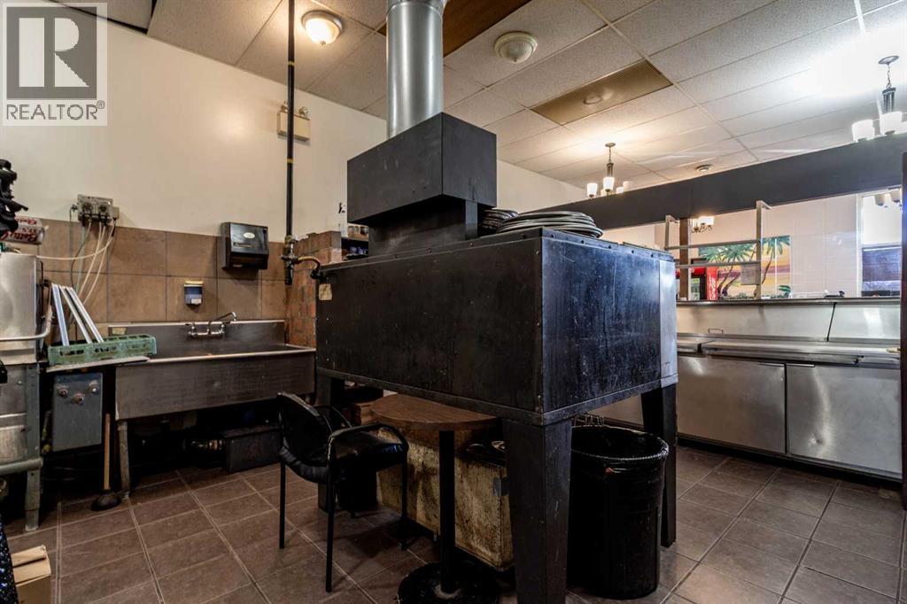 E, 303 Southridge Drive SE, Medicine Hat — photo 15