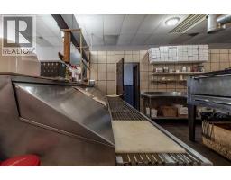 E, 303 Southridge Drive Se, Medicine Hat, AB T1B3S1 Photo 9