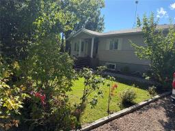 Storage - 106 Campbell Avenue W, Dauphin, MB R7N0A1 Photo 8