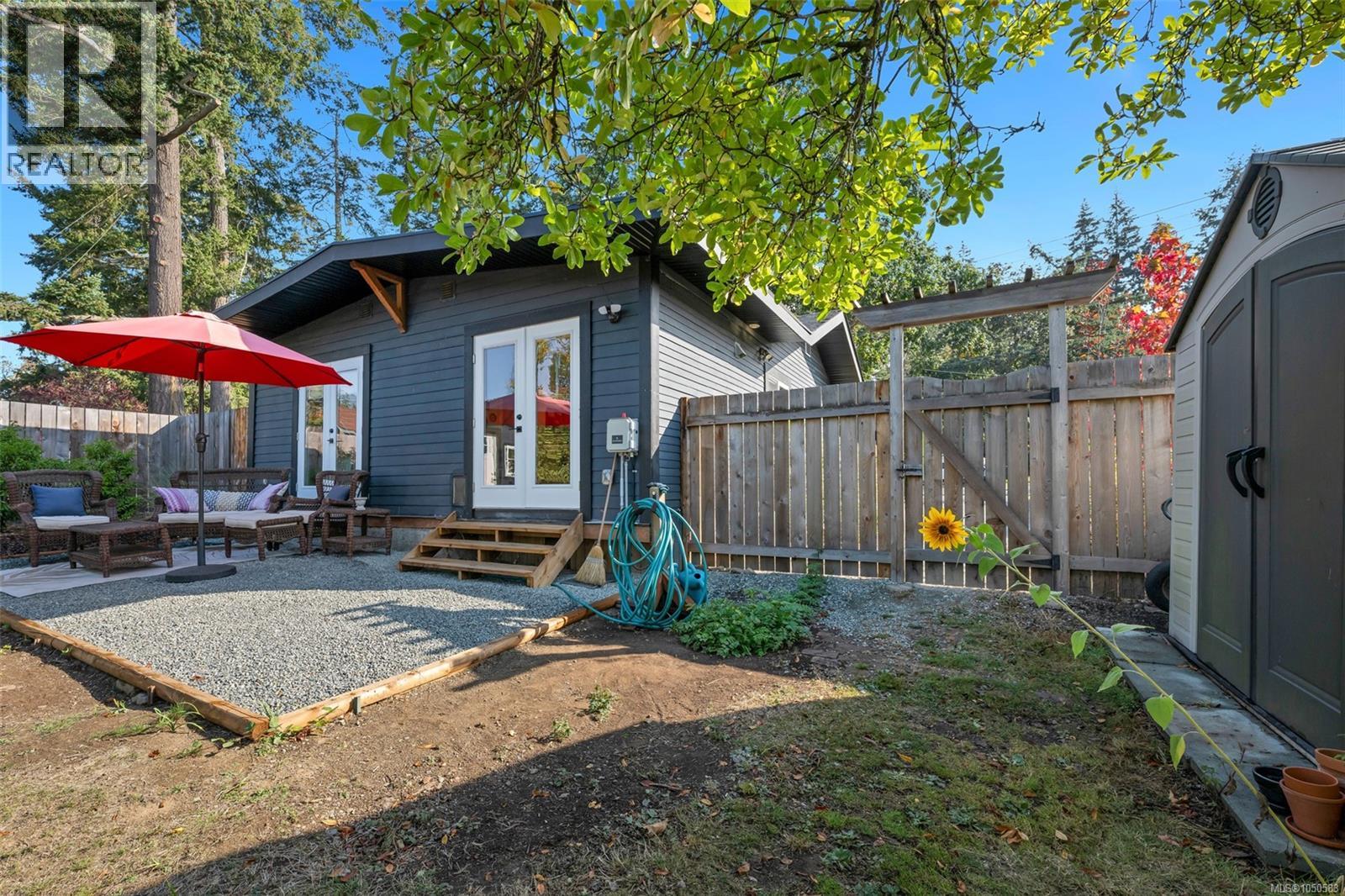 4826 West Saanich Rd - 27