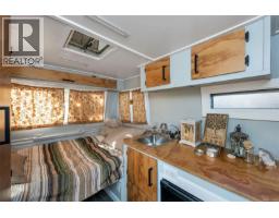 4826 West Saanich Rd, Saanich, BC V8Z3H5 Photo 32