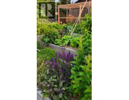 4826 West Saanich Rd, Saanich, BC V8Z3H5 Photo 38