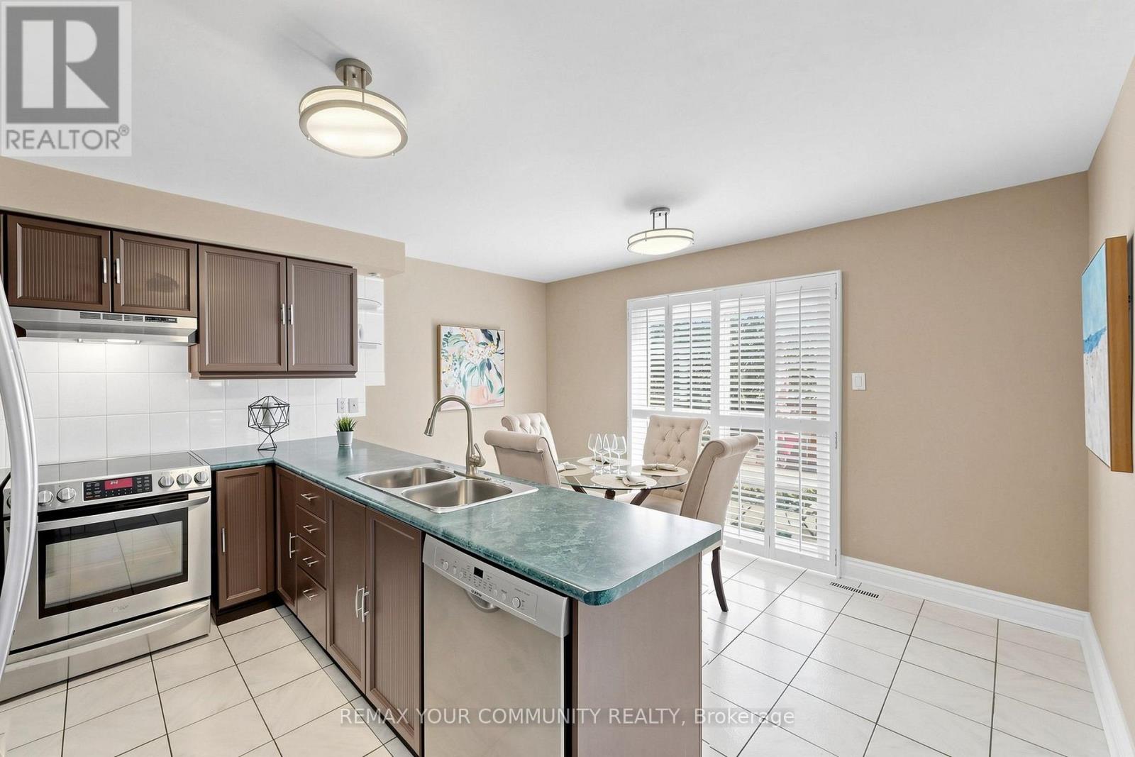 172 PATNA CRESCENT - 12