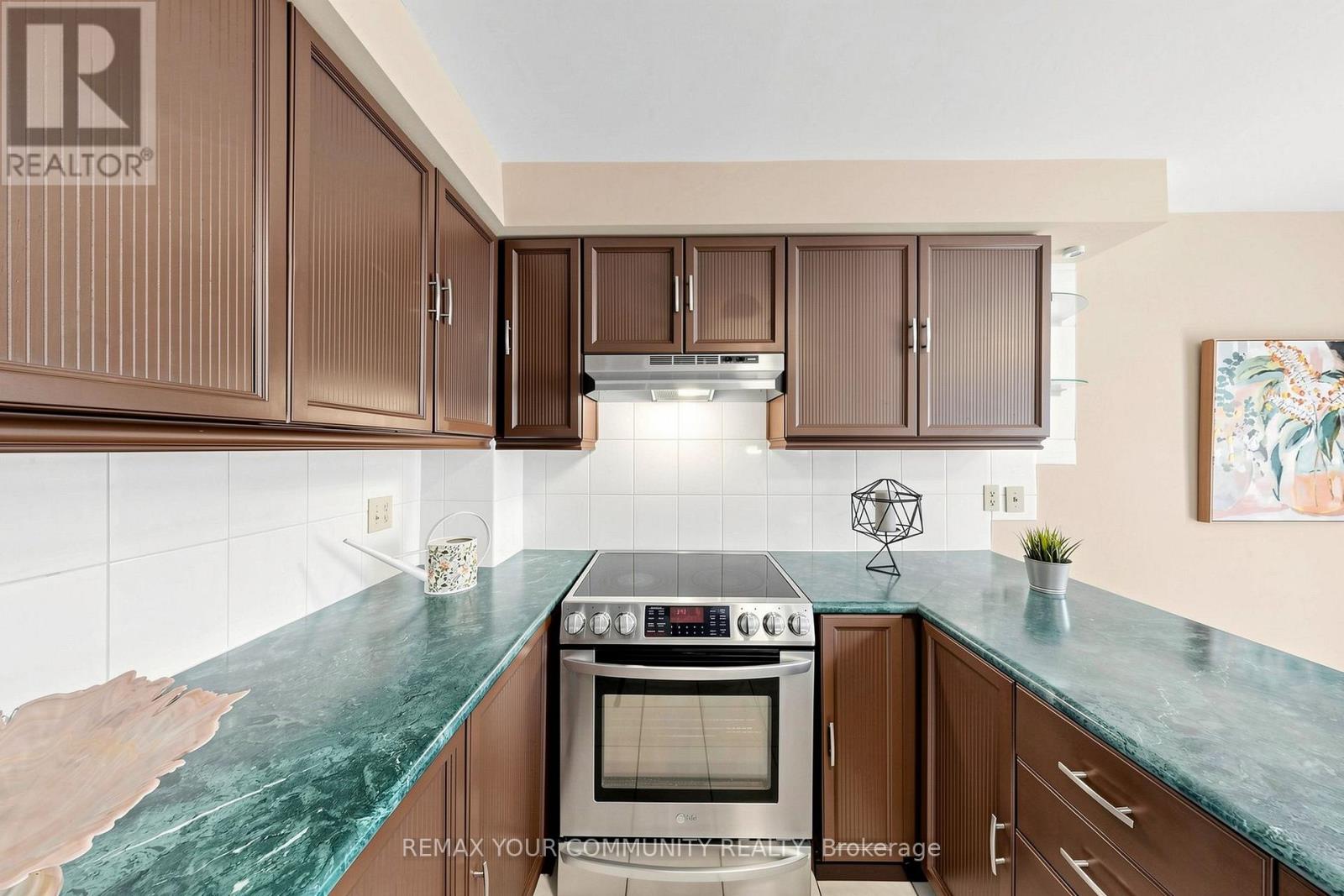 172 PATNA CRESCENT - 13