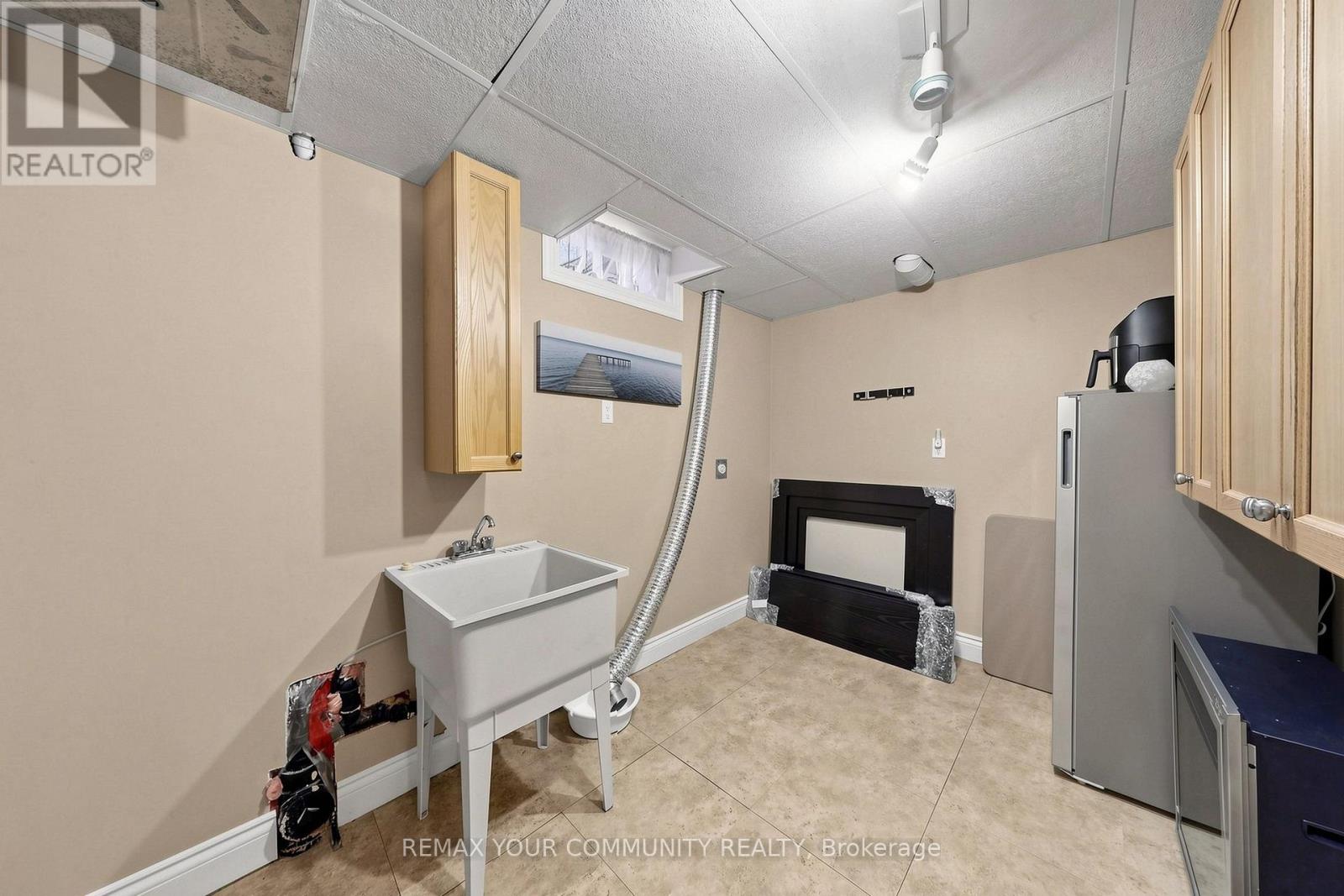 172 PATNA CRESCENT - 42