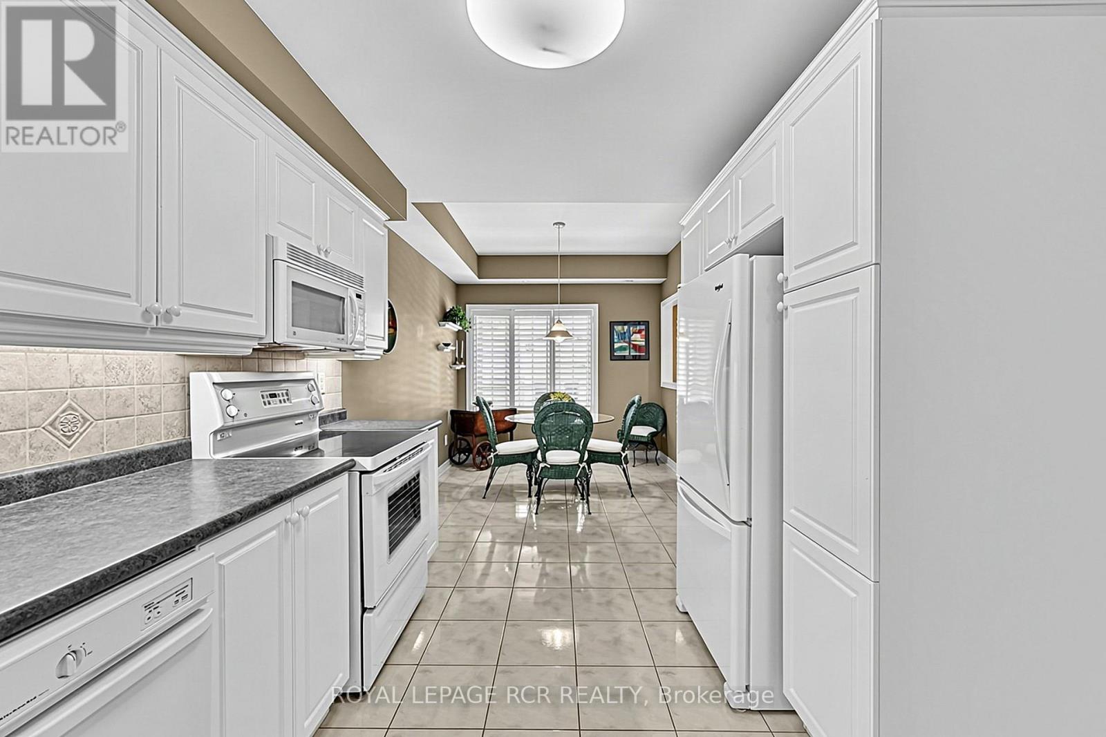 #11 520 SILKEN LAUMANN DRIVE - 20