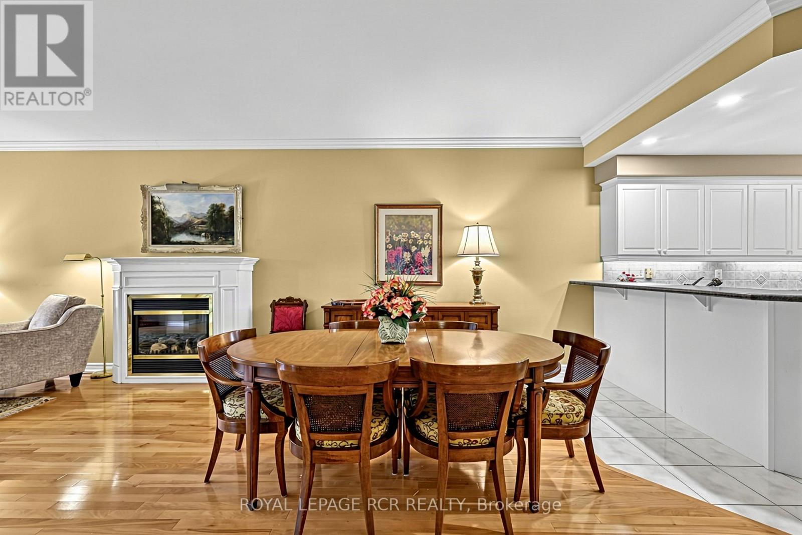 #11 520 SILKEN LAUMANN DRIVE - 24