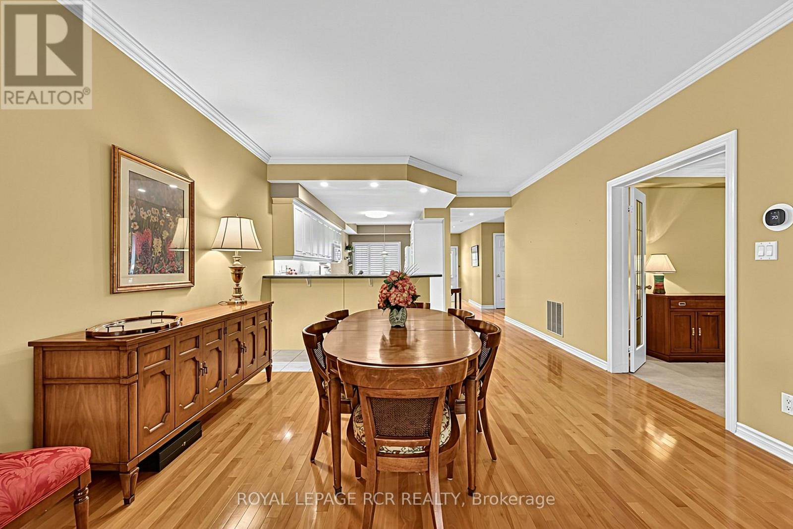 #11 520 SILKEN LAUMANN DRIVE - 26