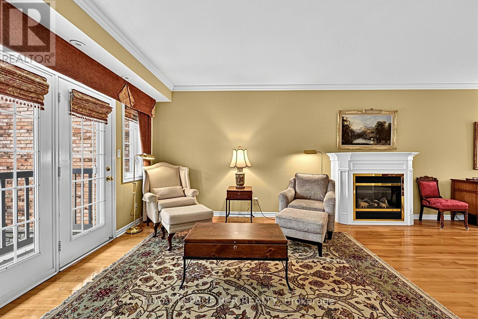 #11 520 SILKEN LAUMANN DRIVE - 31