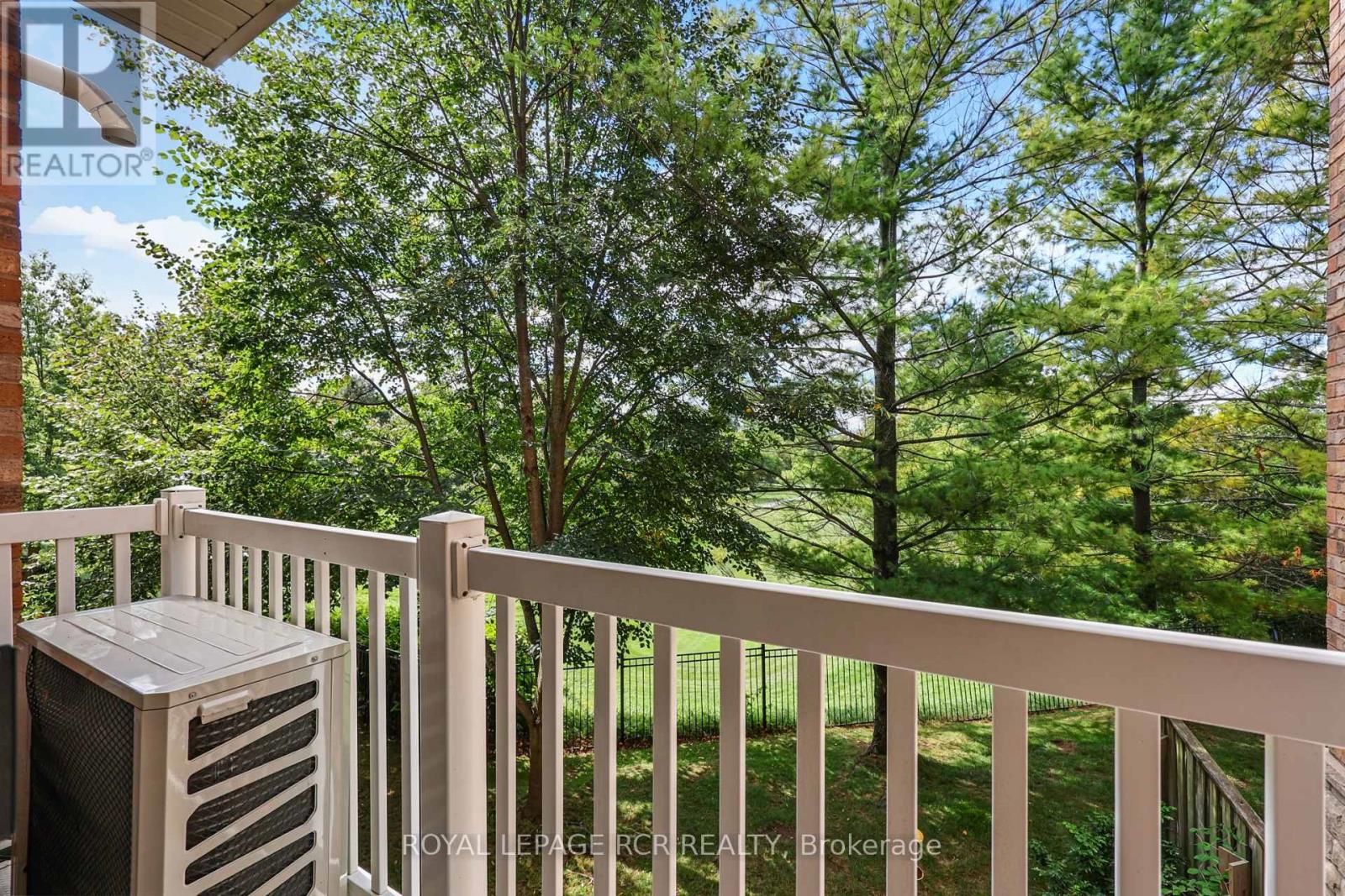 #11 520 SILKEN LAUMANN DRIVE - 32