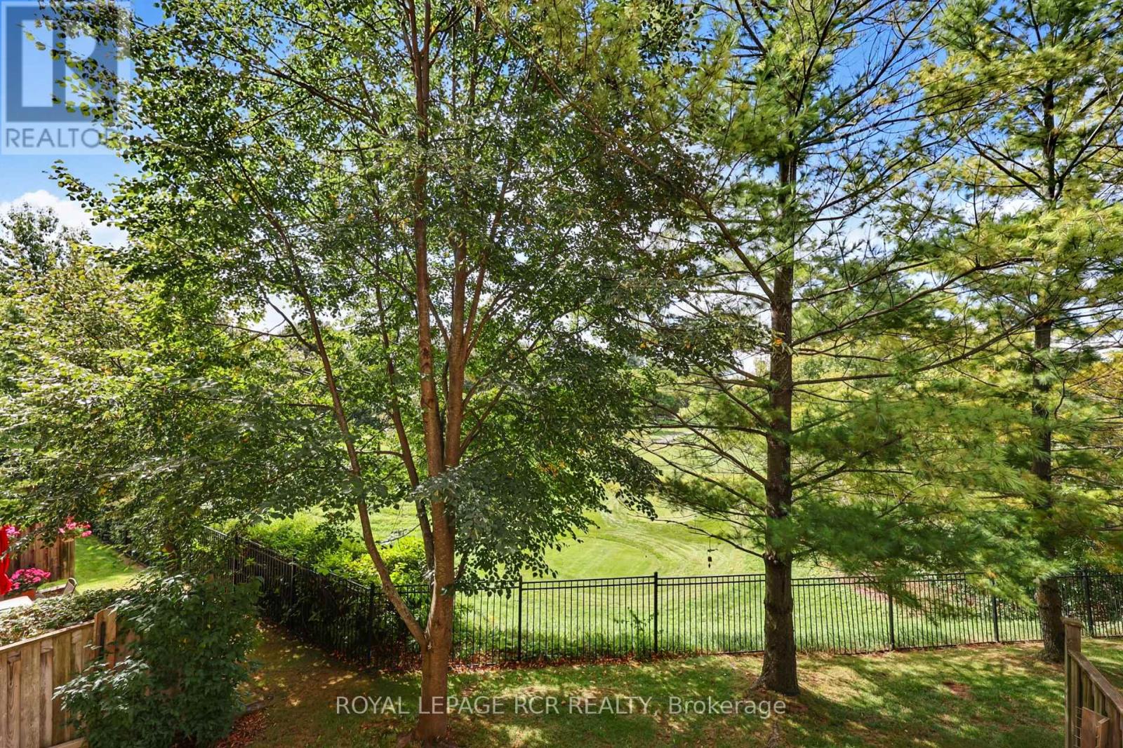 #11 520 SILKEN LAUMANN DRIVE - Image 33