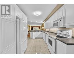 11 - 520 Silken Laumann Drive, Newmarket, ON L3X2S7 Photo 22