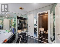 106 Larratt Lane, Richmond Hill, ON L4C0E3 Photo 31