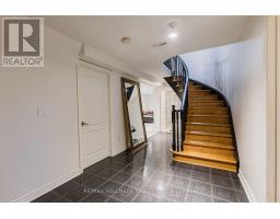 106 Larratt Lane, Richmond Hill, ON L4C0E3 Photo 42