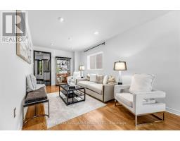 Family room - 106 Larratt Lane, Richmond Hill, ON L4C0E3 Photo 6