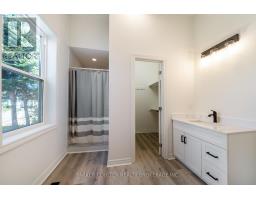 Kitchen - 176 Sixth Street, Collingwood, ON L9Y1Y9 Photo 6
