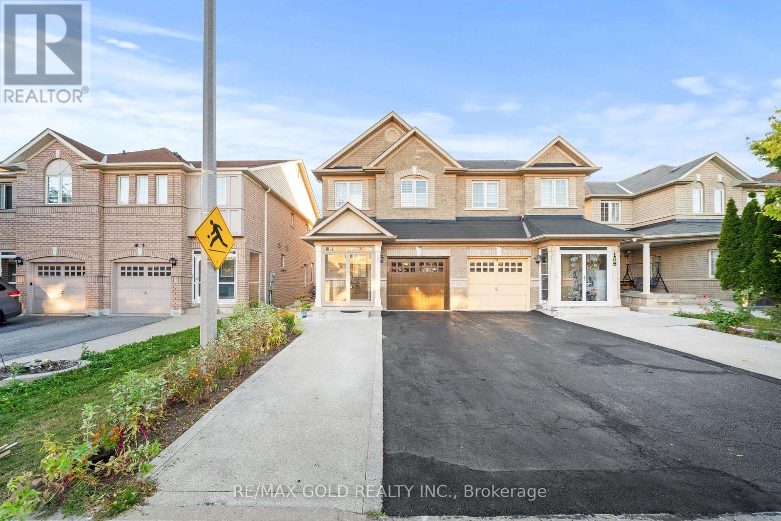 Photo of 107 Crystalview Crescent