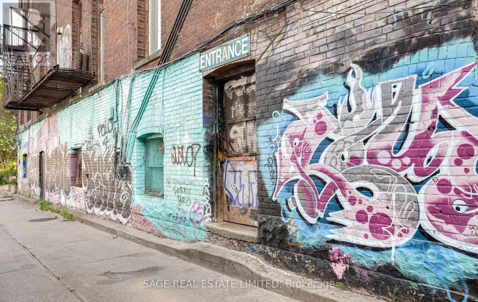 Photo of 207A Cowan Avenue