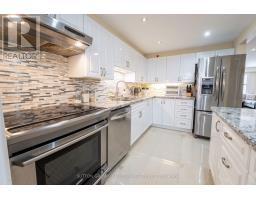 1810 - 11 Wincott Drive, Toronto, ON M9R2R9 Photo 13