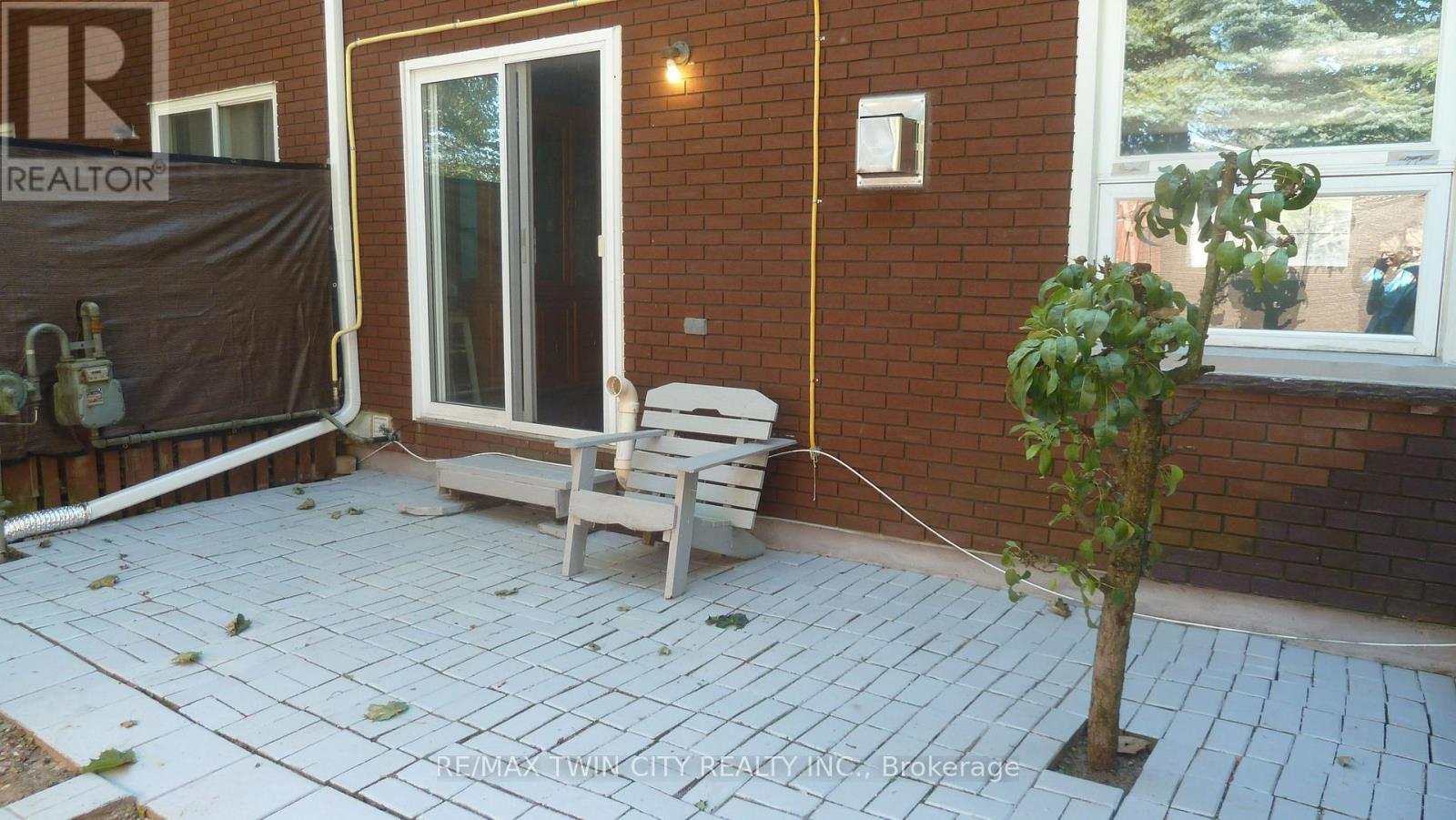 #4 647 ALBERT STREET - Image 41