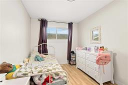 19 Whiteshell Avenue, Winnipeg, MB R2C2R7 Photo 27