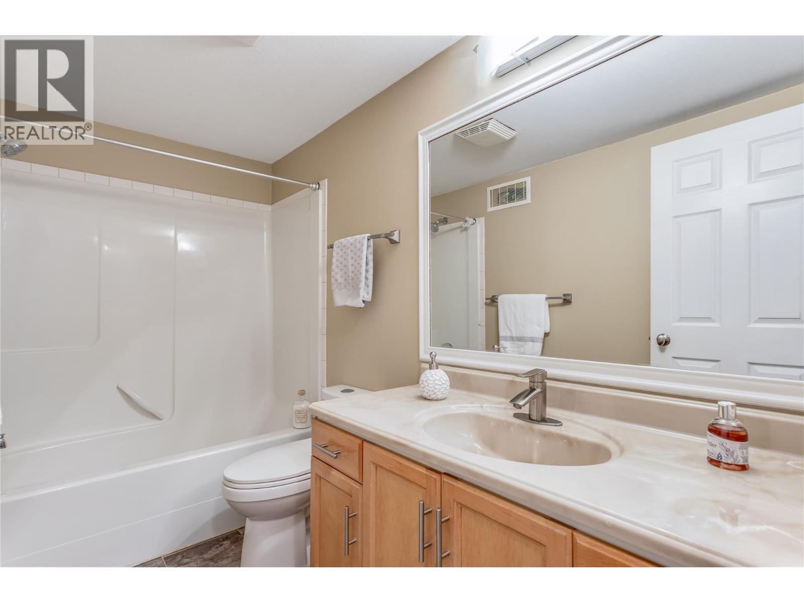200 DOUGALL Road N Unit# 207, Kelowna