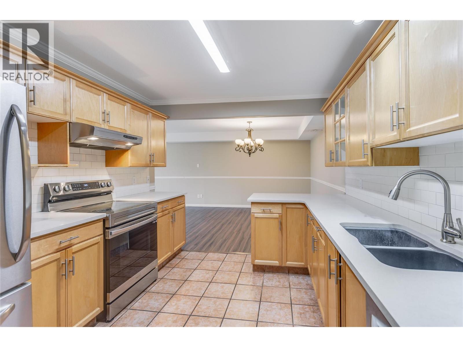 200 DOUGALL Road N Unit# 207, Kelowna